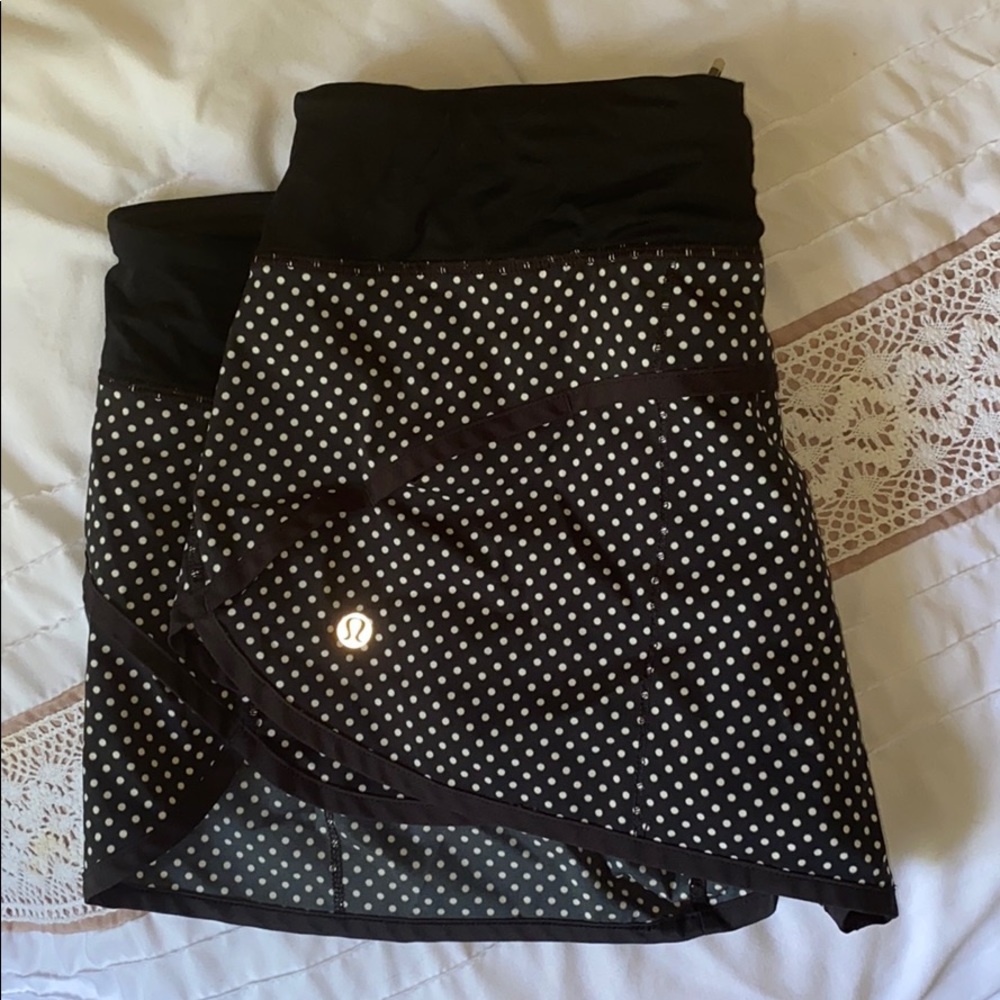 Lululmeon shorts